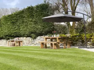 Derwent Outdoor bench.jpg